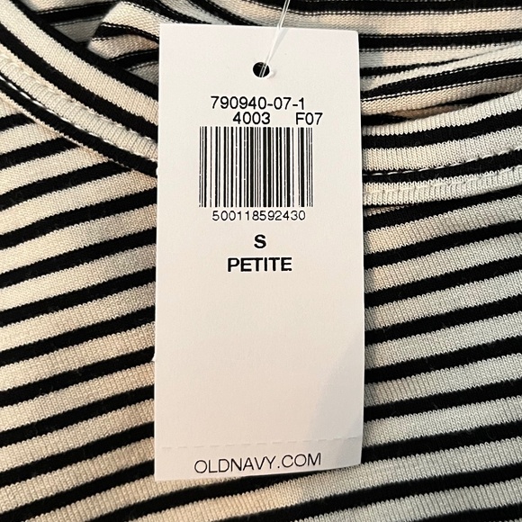 NWT Old Navy Women’s Luxe Black and White Stripes Sleeveless Tank Top - Size SP - Picture 8 of 9